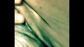 Ebony bbw playing wit her creamy pussy